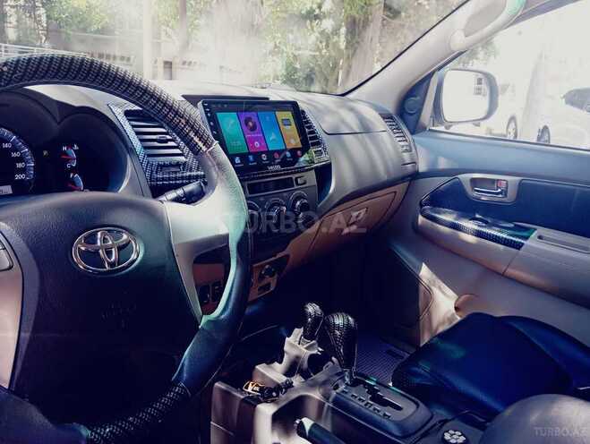 Toyota Fortuner-13