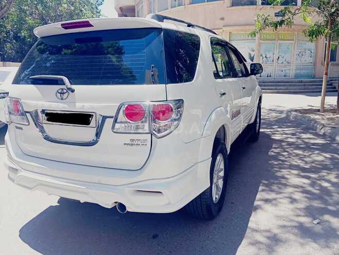 Toyota Fortuner-4