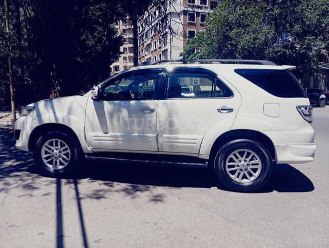 Toyota Fortuner-7