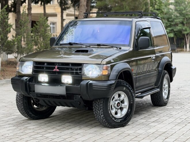 Mitsubishi Pajero-2