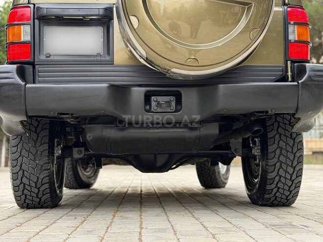 Mitsubishi Pajero-8