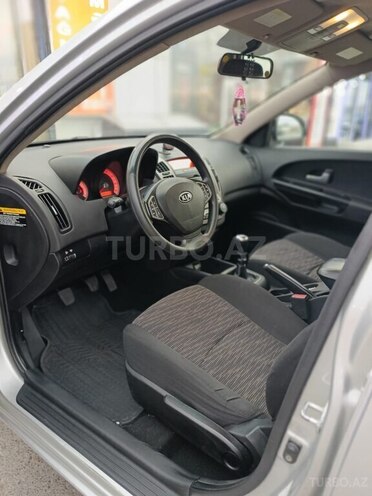 Kia Ceed-12