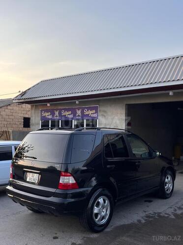 Mercedes ML 320-3
