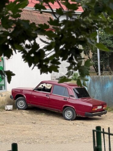 LADA (VAZ) 2107-2