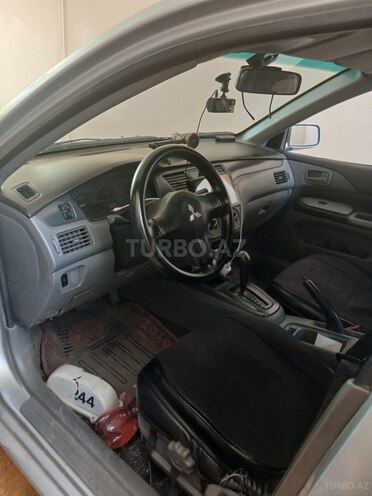 Mitsubishi Lancer-2