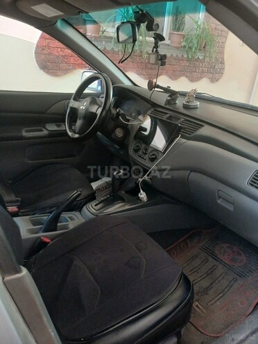 Mitsubishi Lancer-6