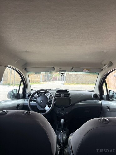 Chevrolet Spark-10