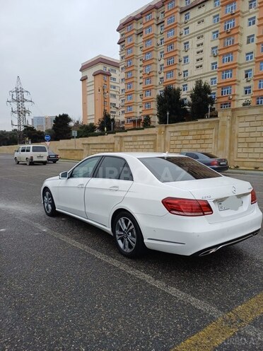 Mercedes E 220-3