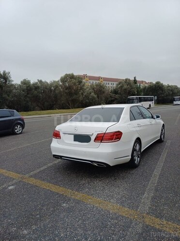 Mercedes E 220-2