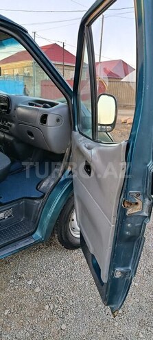 Ford Transit-15