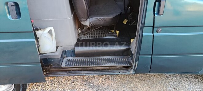 Ford Transit-18