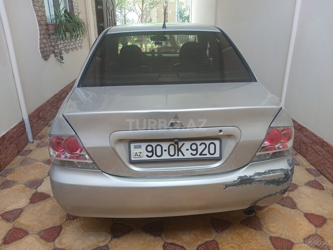 Mitsubishi Lancer-7