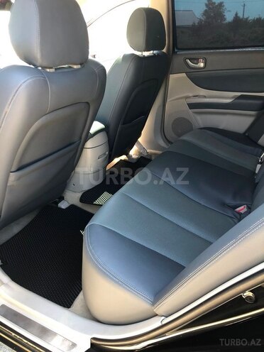 Hyundai Sonata-6
