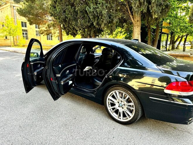 BMW 740-2
