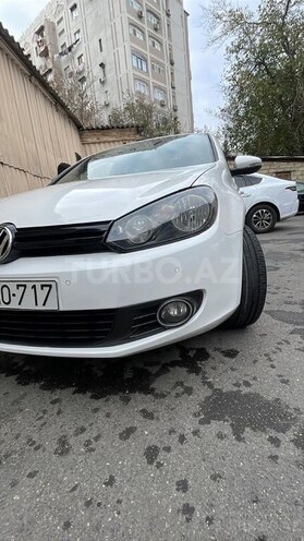 Volkswagen Golf-2