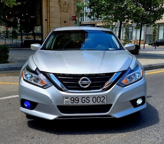 Nissan Altima-6