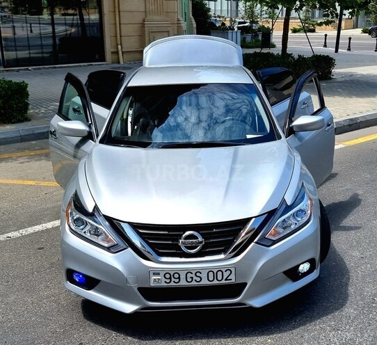 Nissan Altima-14