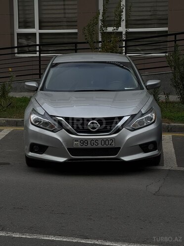 Nissan Altima-21
