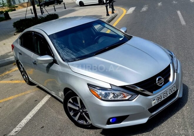 Nissan Altima-13