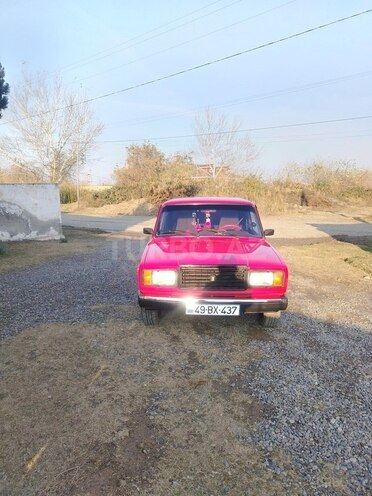 LADA (VAZ) 2107-1