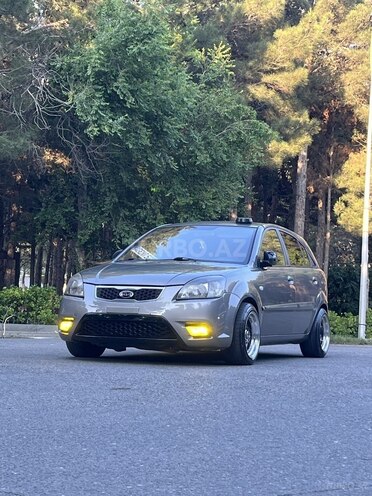 Kia Rio-2