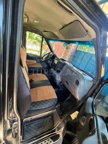 Ford Transit-6