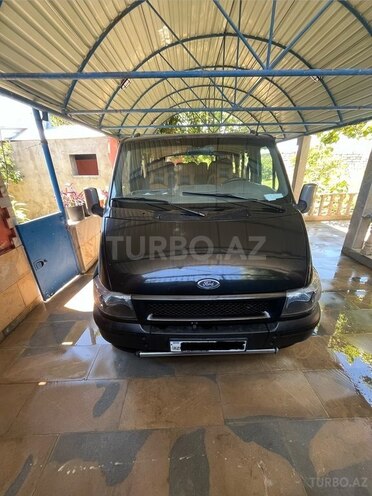 Ford Transit-3