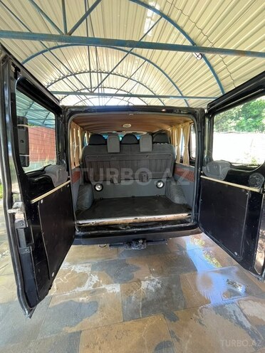 Ford Transit-9