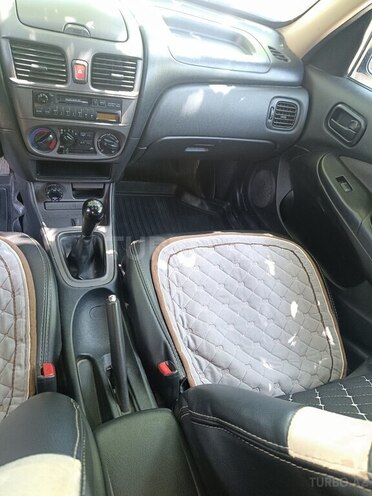 Nissan Sunny-5