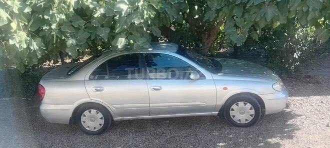 Nissan Sunny-2