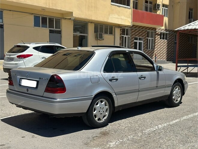 Mercedes C 180-3