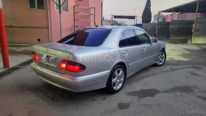 Mercedes E 220-8