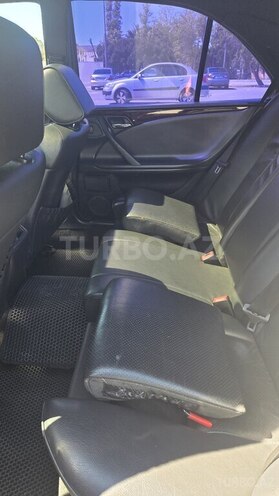 Mercedes E 220-11
