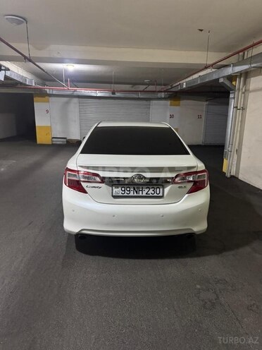 Toyota Camry-3