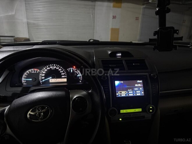 Toyota Camry-8