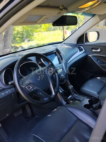 Hyundai Santa Fe-5