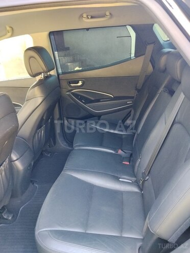 Hyundai Santa Fe-6