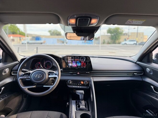 Hyundai Elantra-5