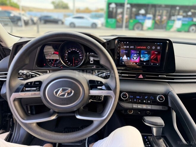 Hyundai Elantra-6