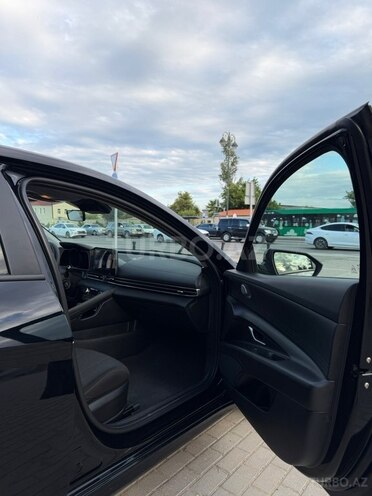 Hyundai Elantra-10