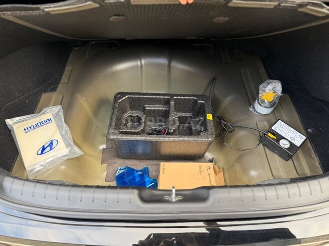 Hyundai Elantra-16
