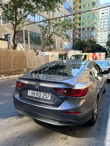Honda Insight-3