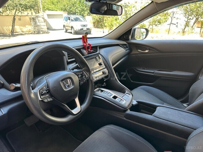 Honda Insight-7