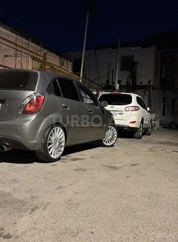 Kia Rio-6