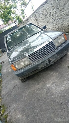 Mercedes 190-1