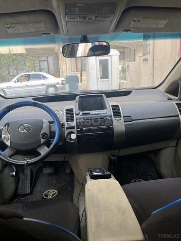 Toyota Prius-5