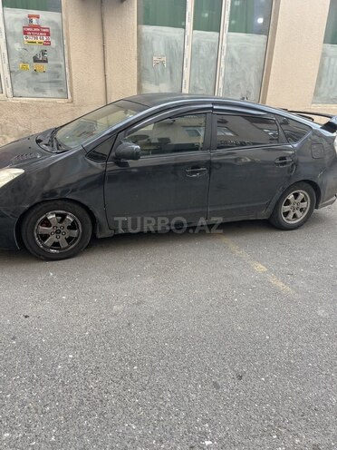 Toyota Prius-4