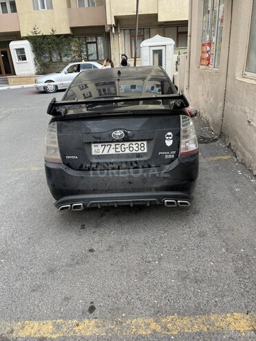 Toyota Prius-2