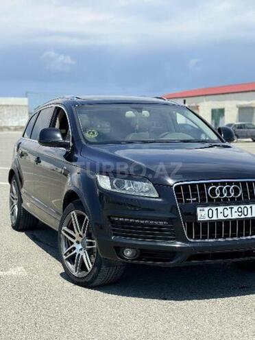 Audi Q7-8