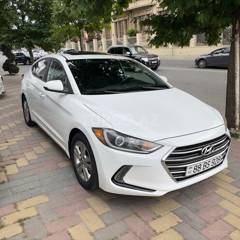 Hyundai Elantra-2